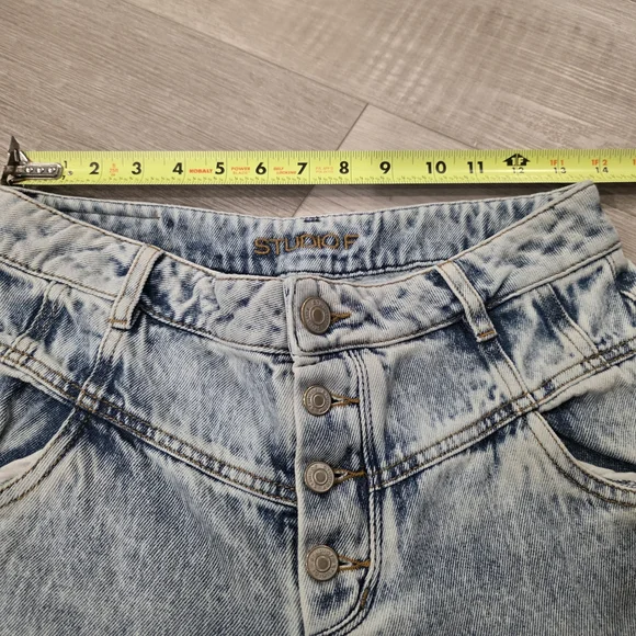 Studio F Chic Denim Wide-Leg Jeans - Picture 3 of 10